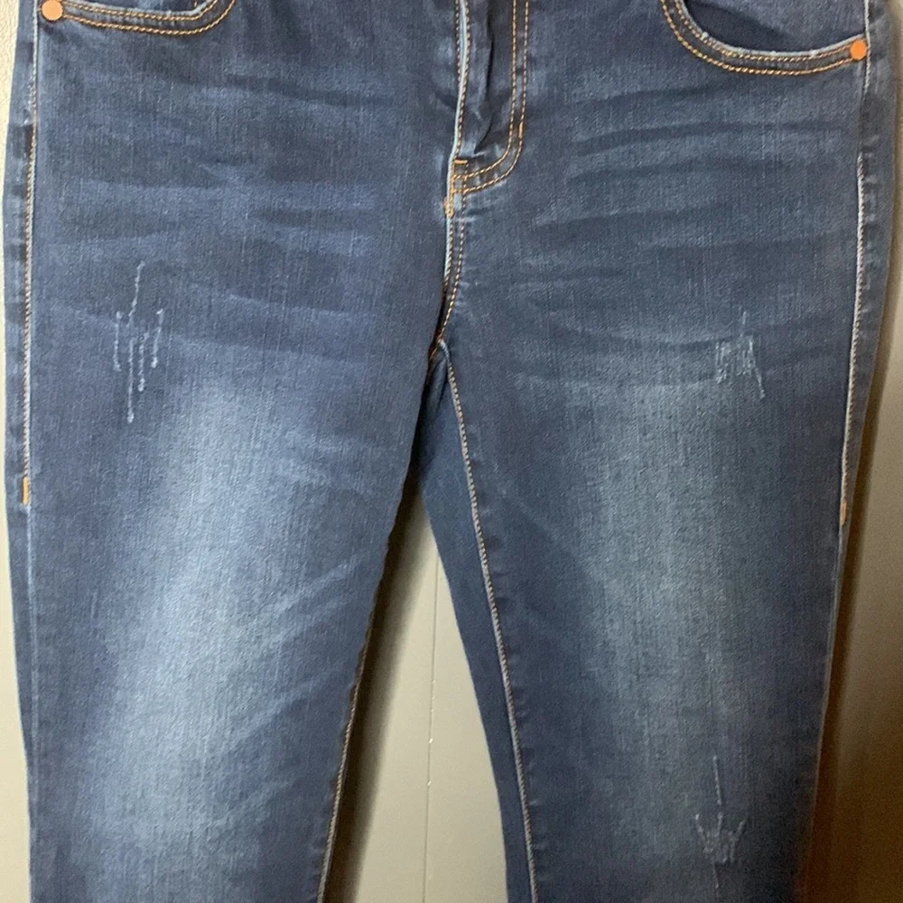 CAbi Skinny Distressed Jeans Style 3752 Size 4 - Picture 6 of 14